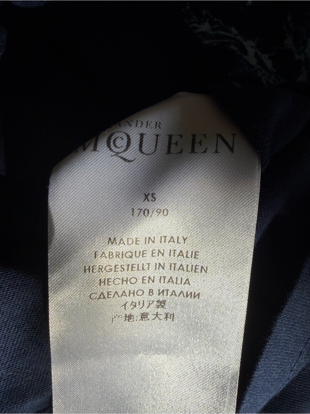 Alexander McQueen Navy Short-Sleeve Tee with Electric Blue Skull - Picture 6 of 6